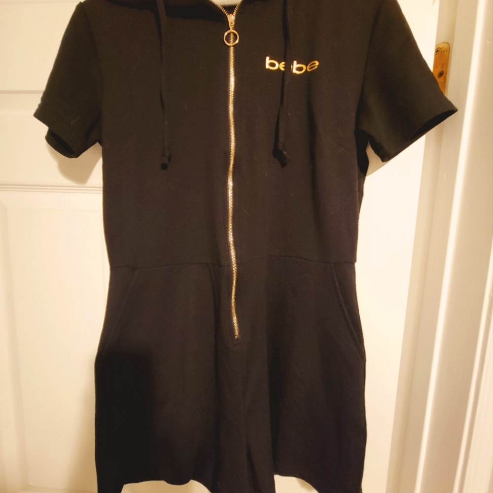 Bebe short jumpsuit romber with hoodie
